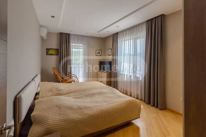 8 Room Country House For Rent In Tsitsamuri, In Mtskheta Municipality view 9