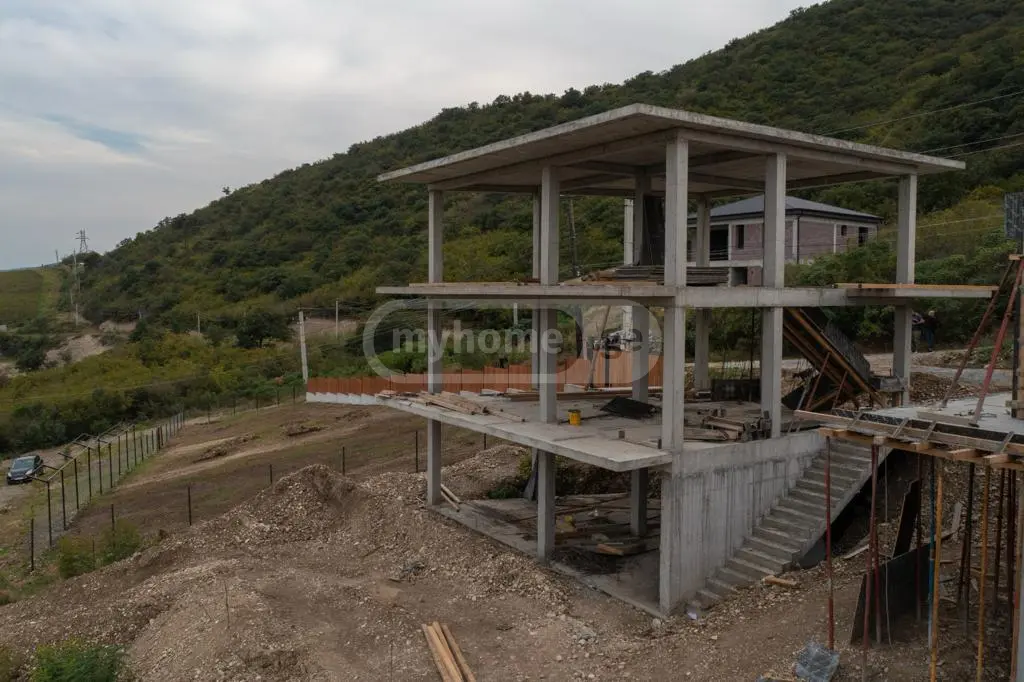 10+ Room Country House For Sale In Mtskheta view 2