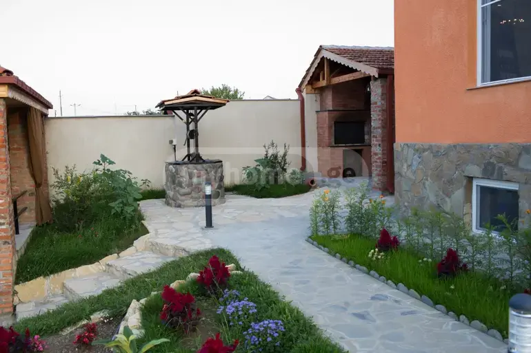 1 Room Private House Daily Rent In Tsavkisi view 4