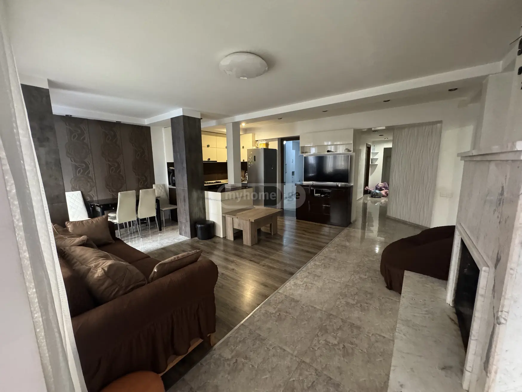 4 Room Apartment Daily Rent In Batumi view 2