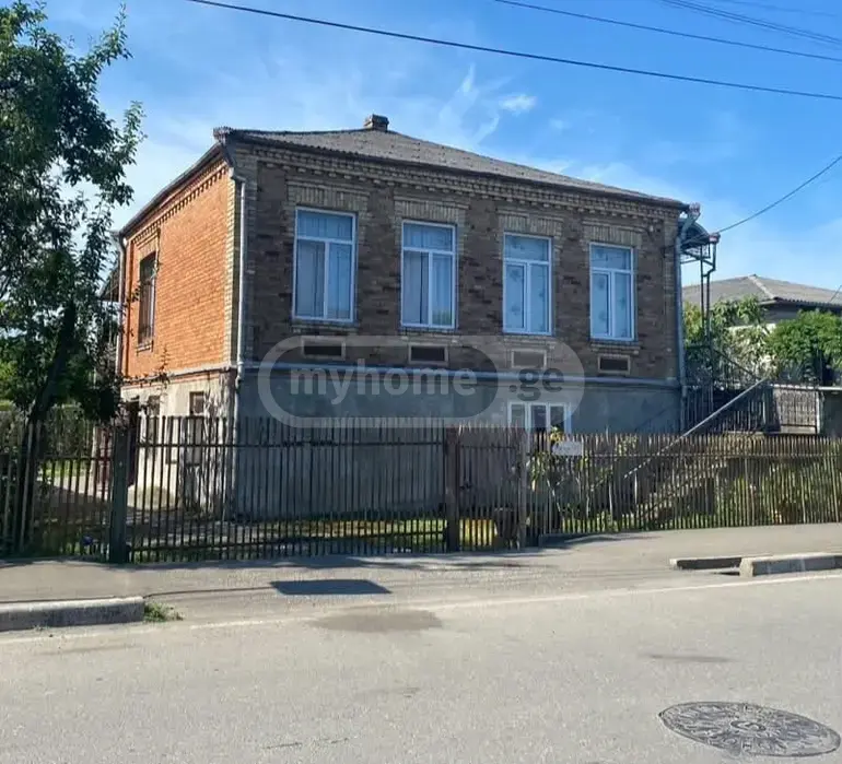 5 Room Private House For Sale view 1