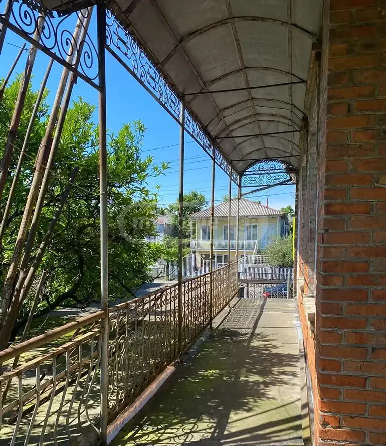 5 Room Private House For Sale view 4