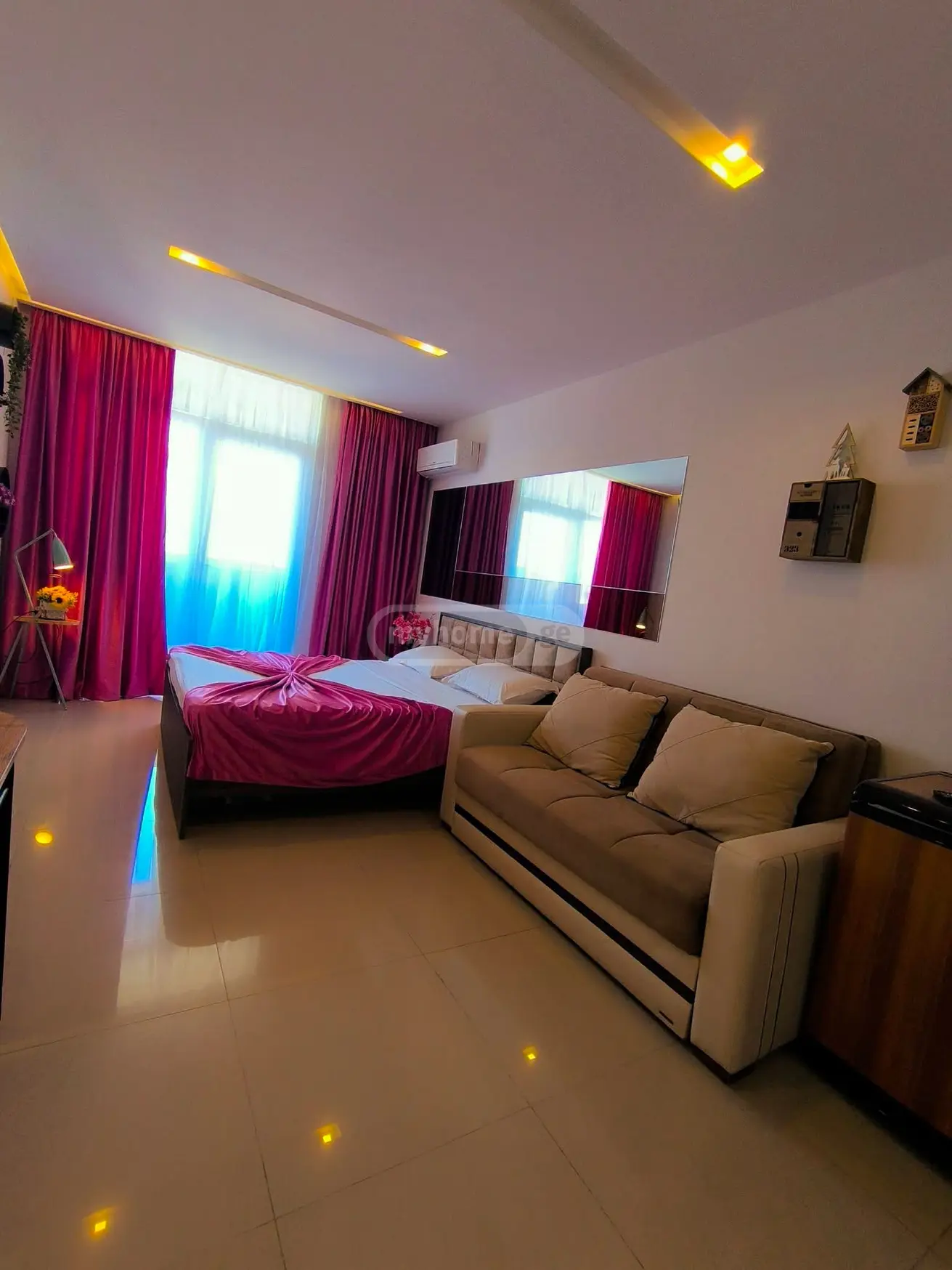 1 Room Hotel Daily Rent view 4