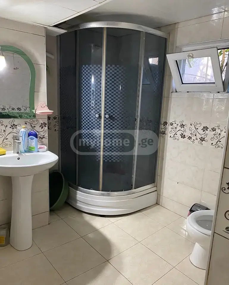 5 Room Private House For Sale view 3