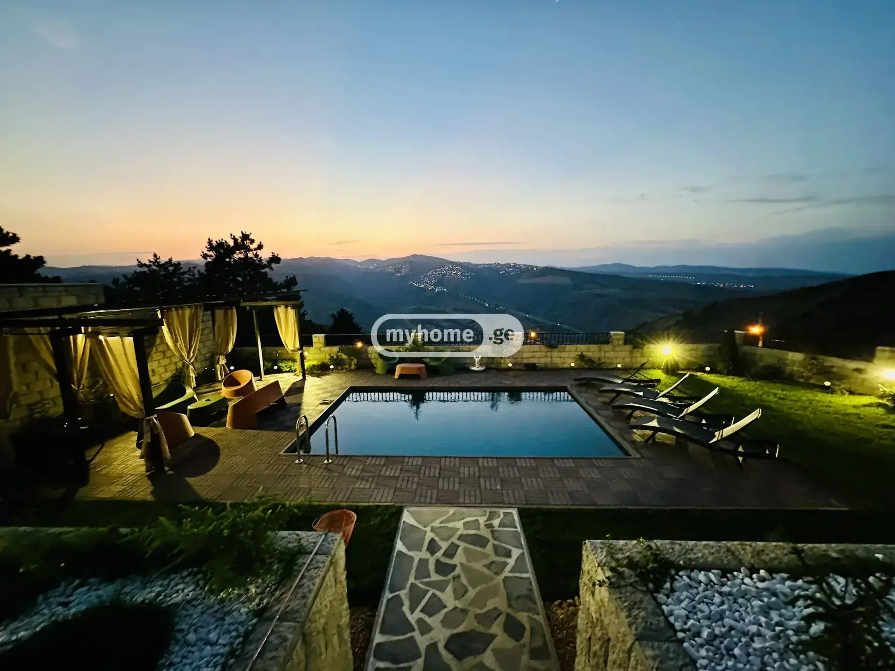 10+ Room Private House For Rent In Vake view 1