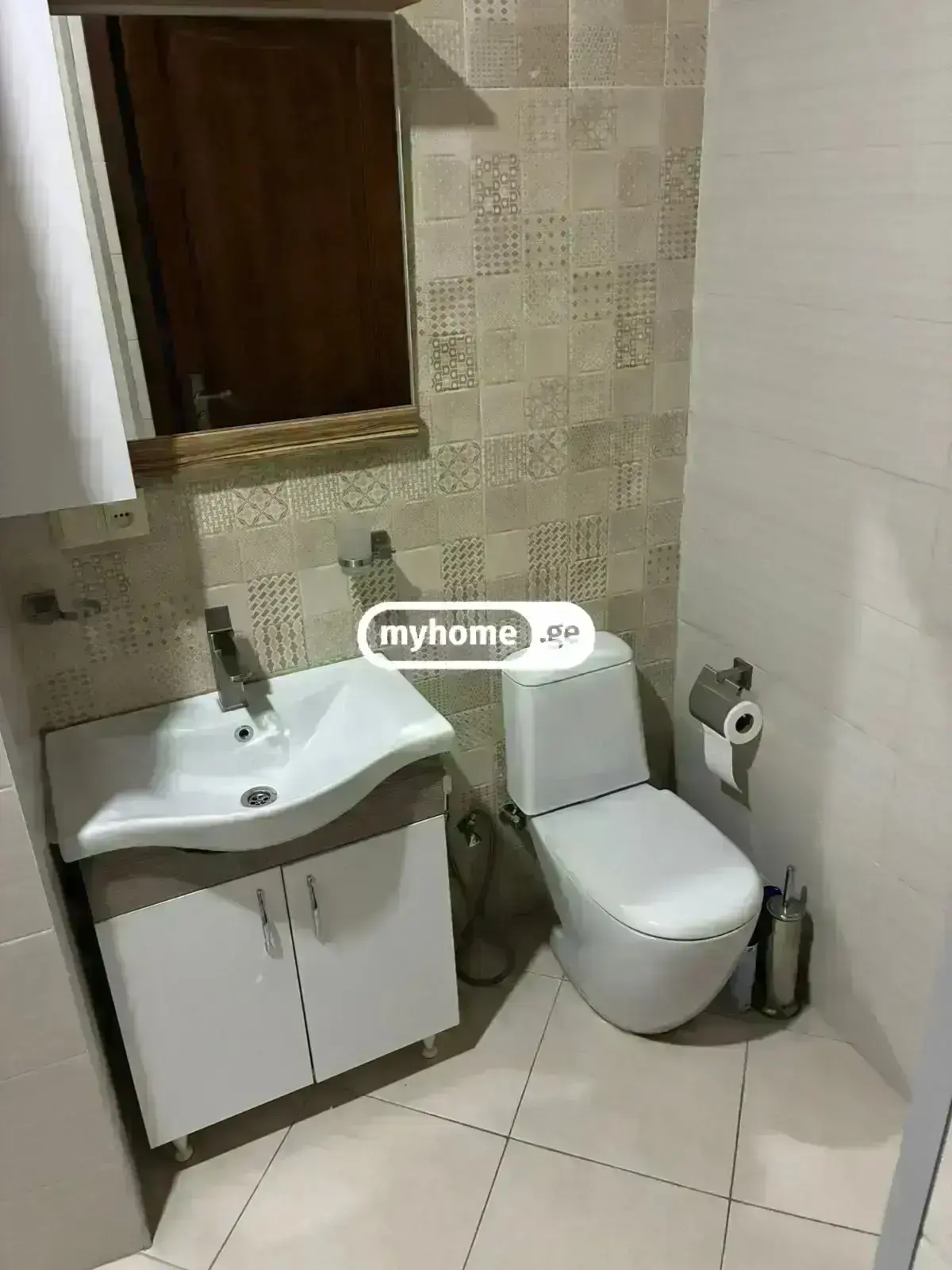 5 Room Hotel For Rent In Shindisi view 11