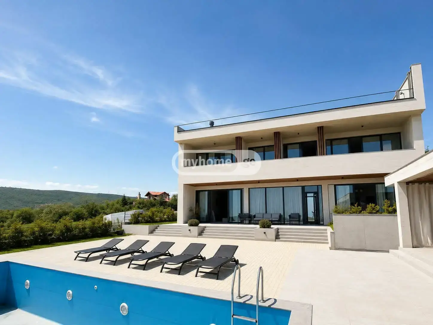 10+ Room Private House For Rent In Sololaki view 1