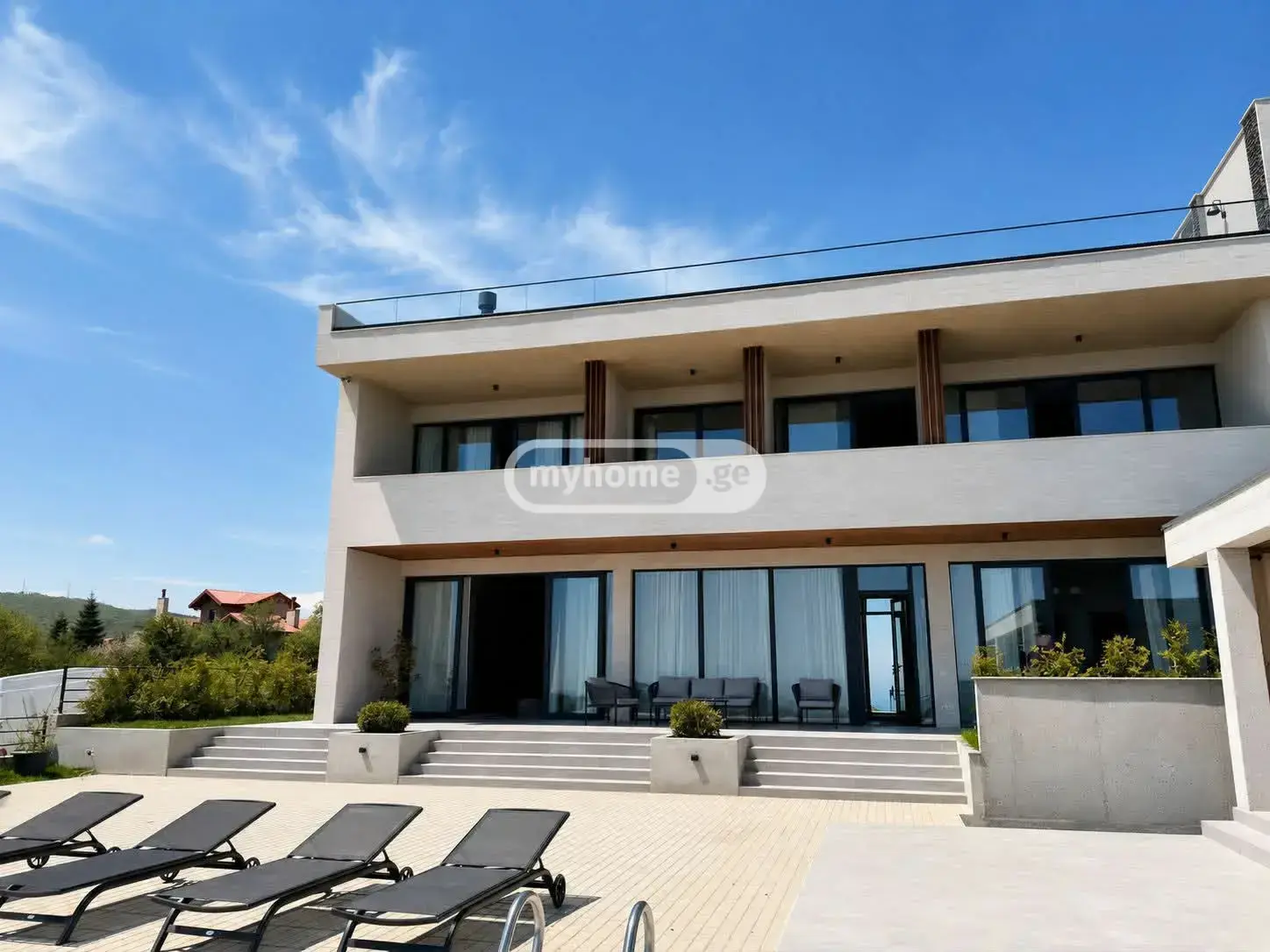 10+ Room Private House For Rent In Sololaki view 2