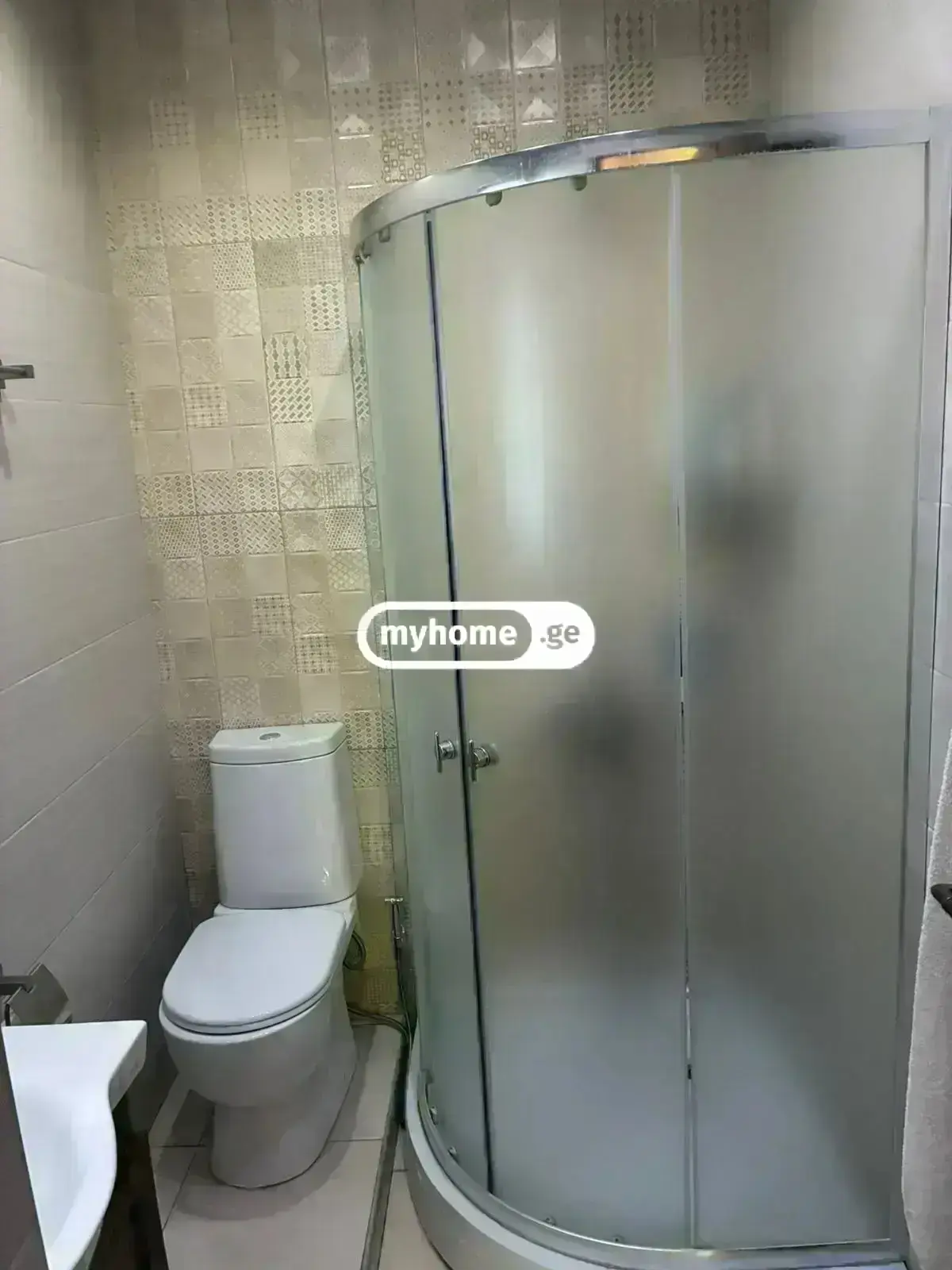 5 Room Hotel For Rent In Shindisi view 4