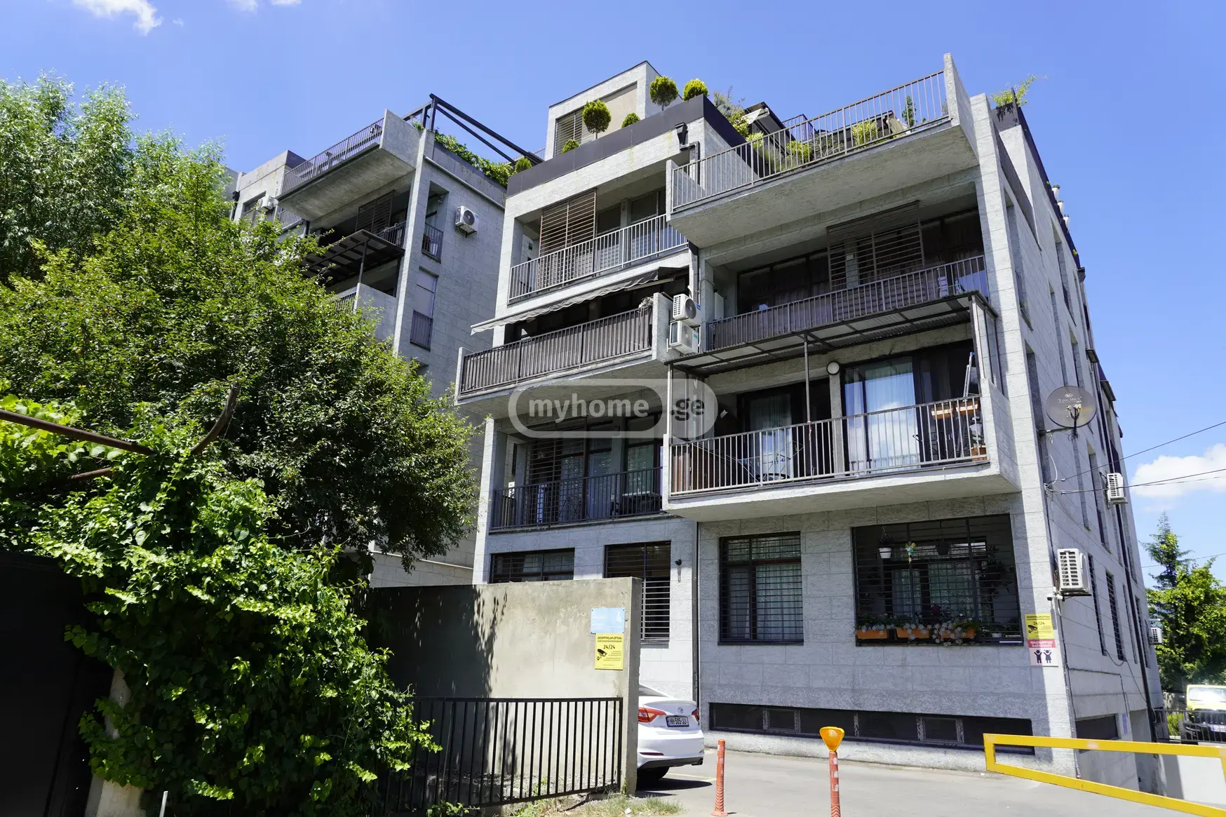 2 Room Apartment For Rent In Digomi view 16