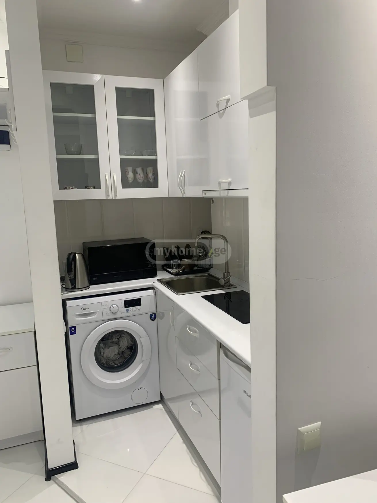 1 Room Apartment Daily Rent In Batumi view 6