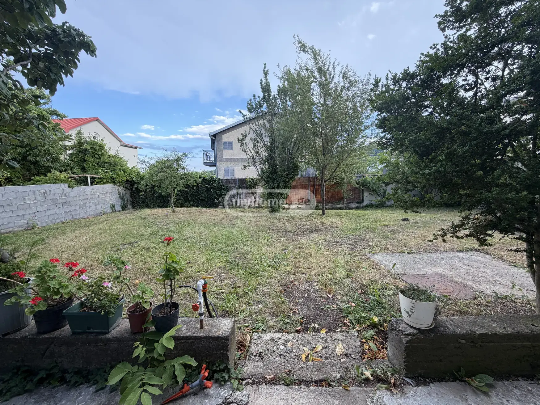 8 Room Country House For Rent In Vake view 9