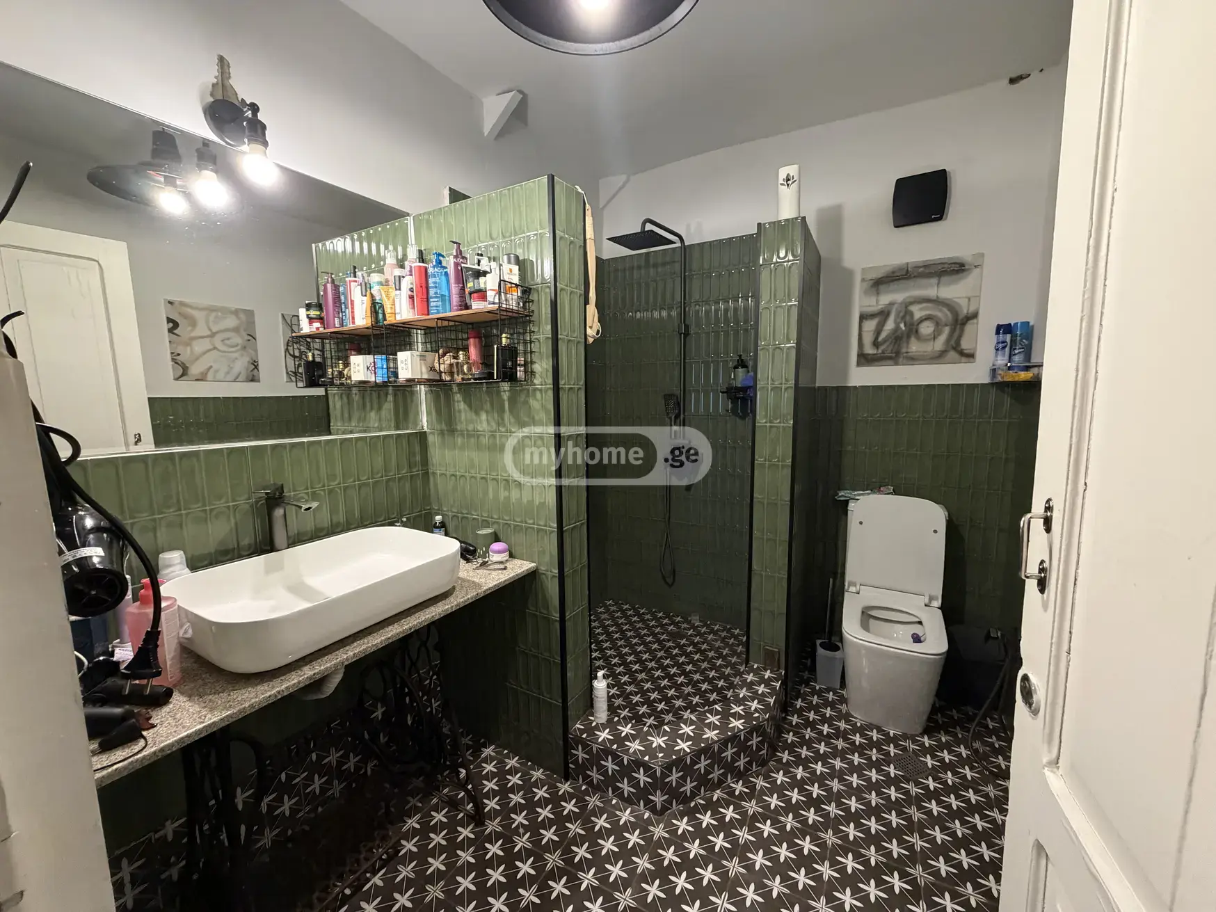 8 Room Country House For Rent In Vake view 16