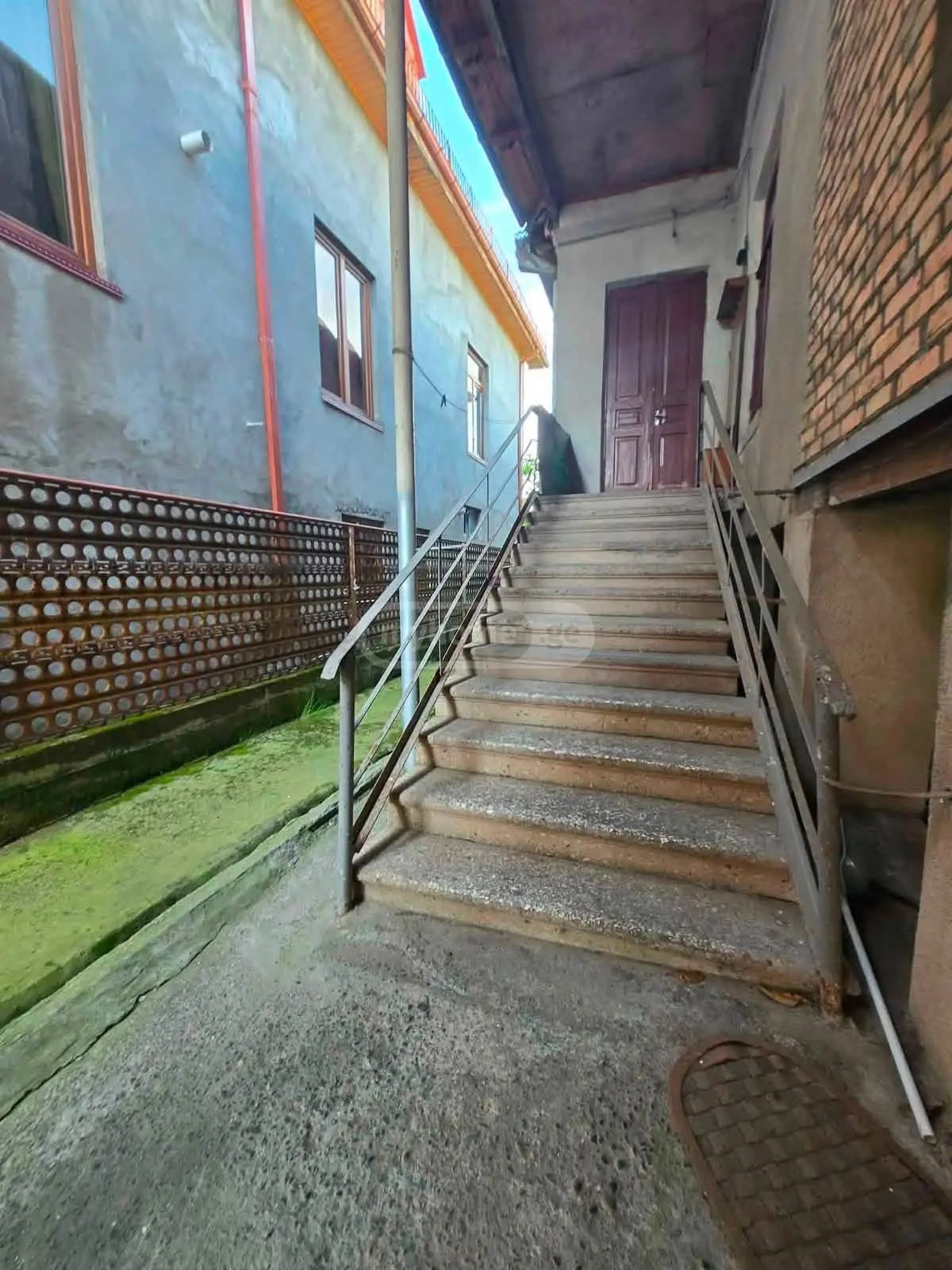 5 Room Private House For Rent In Foti view 8