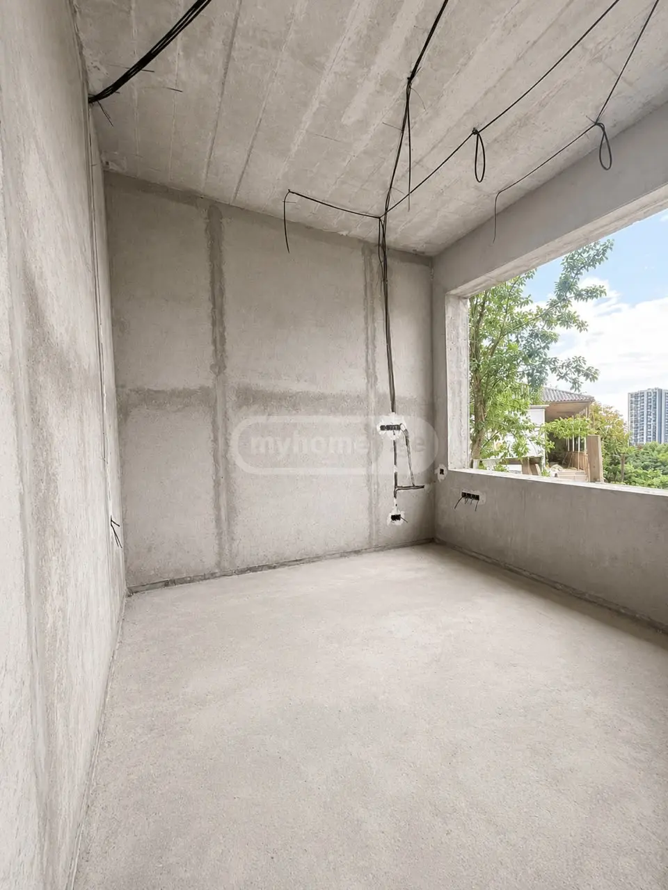 4 Room Private House For Sale view 14