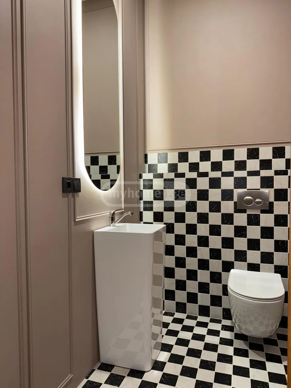 7 Room Country House For Sale view 9