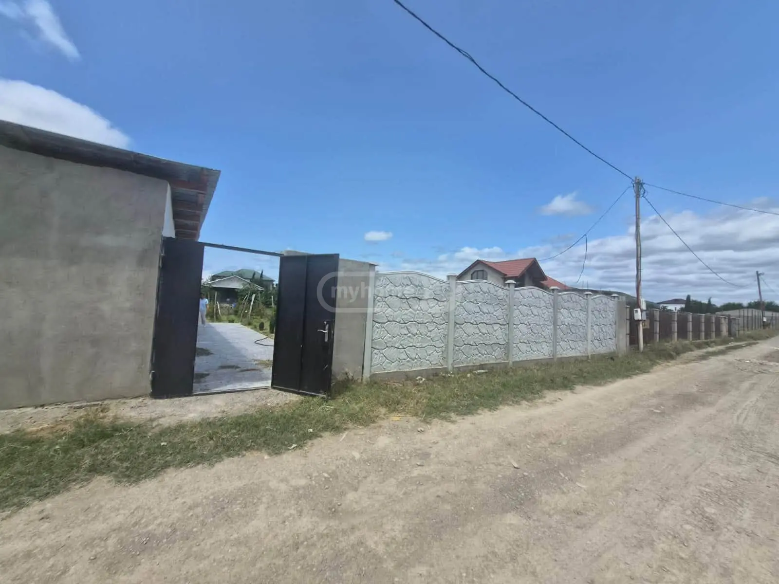 3 Room Private House For Sale view 4