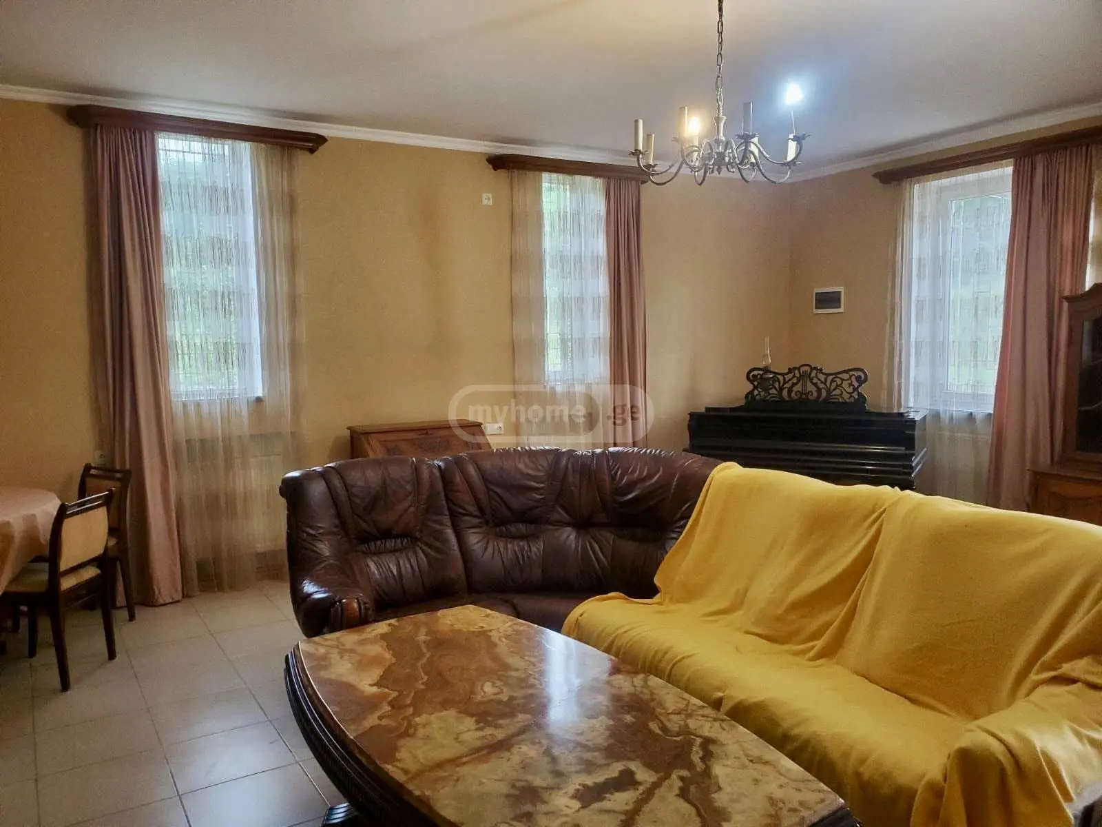 6 Room Private House For Sale view 1