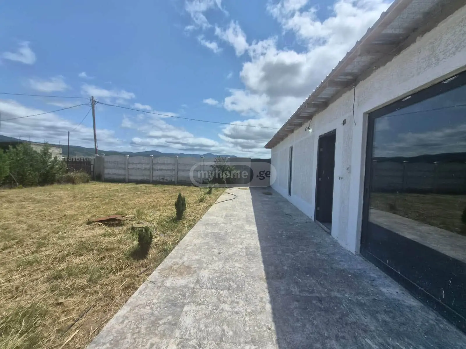 3 Room Private House For Sale view 3