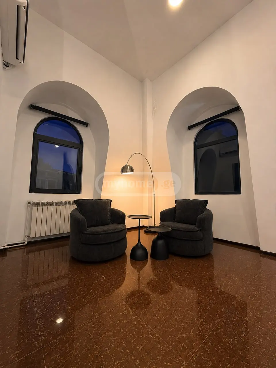 3 Room Hotel Daily Rent In Mtatsminda view 3