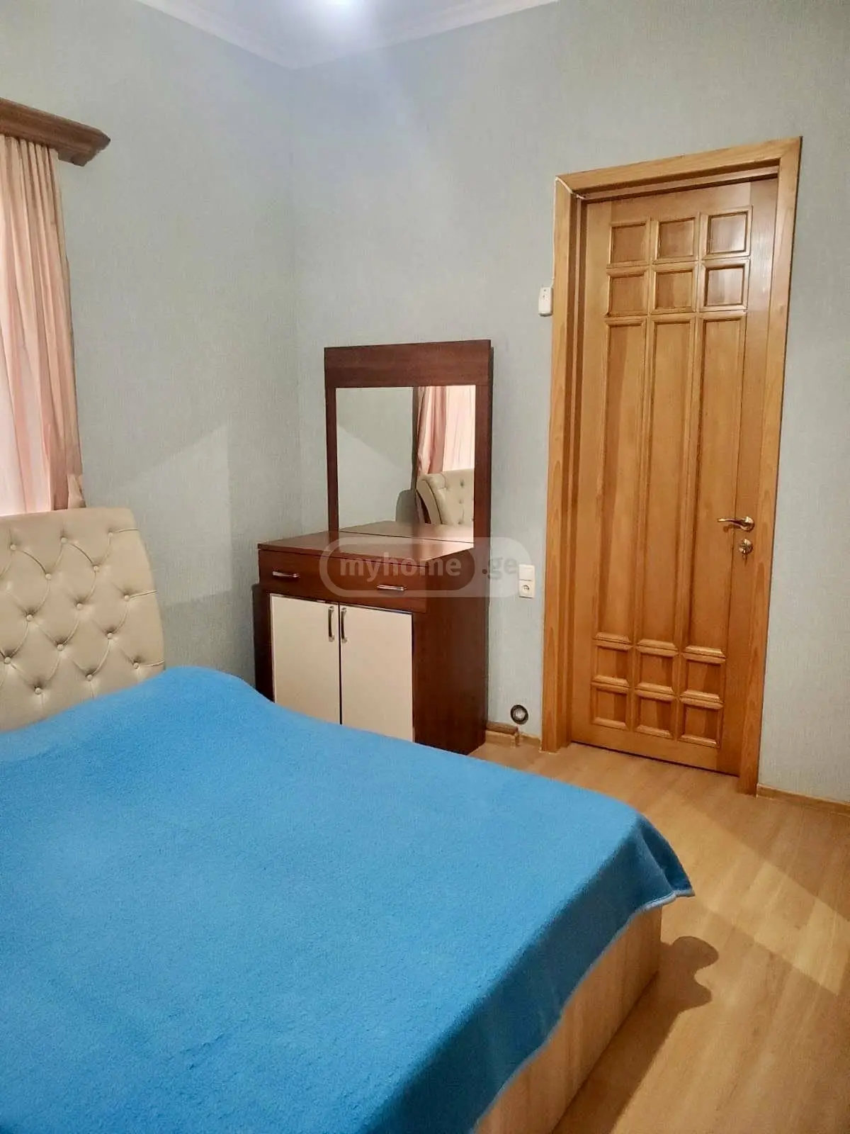 6 Room Private House For Sale view 4