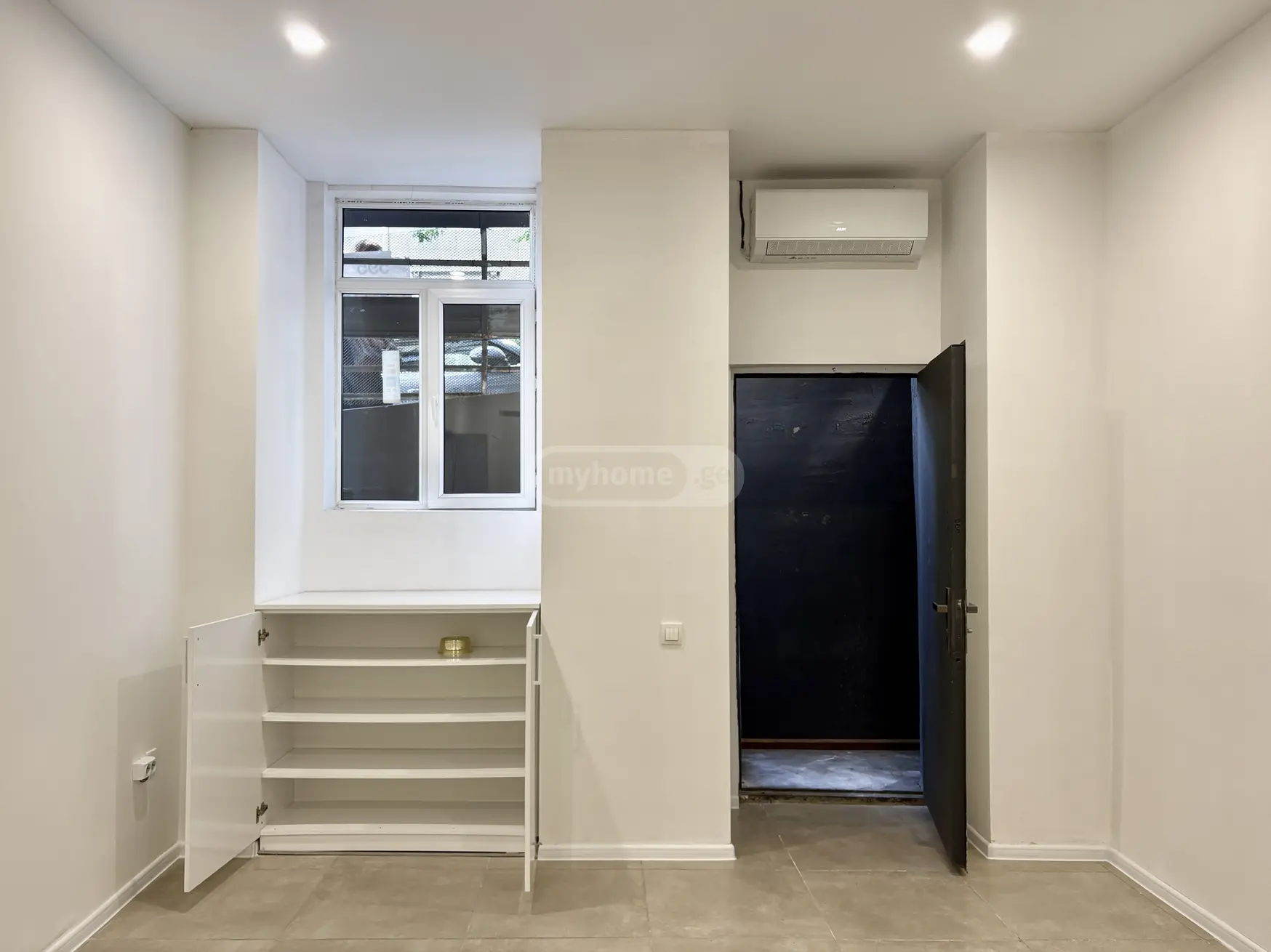 Universal Commercial Area For Rent In Mtatsminda view 3