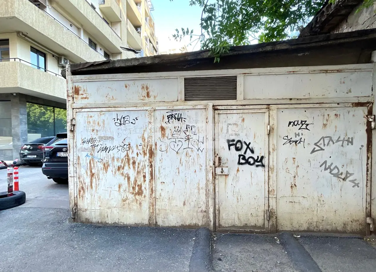 Garage Commercial Area For Rent In Vake view 3