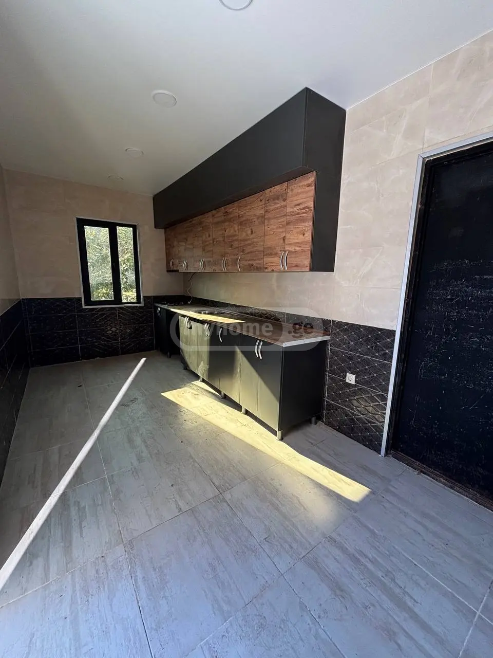 9 Room Private House For Sale view 13