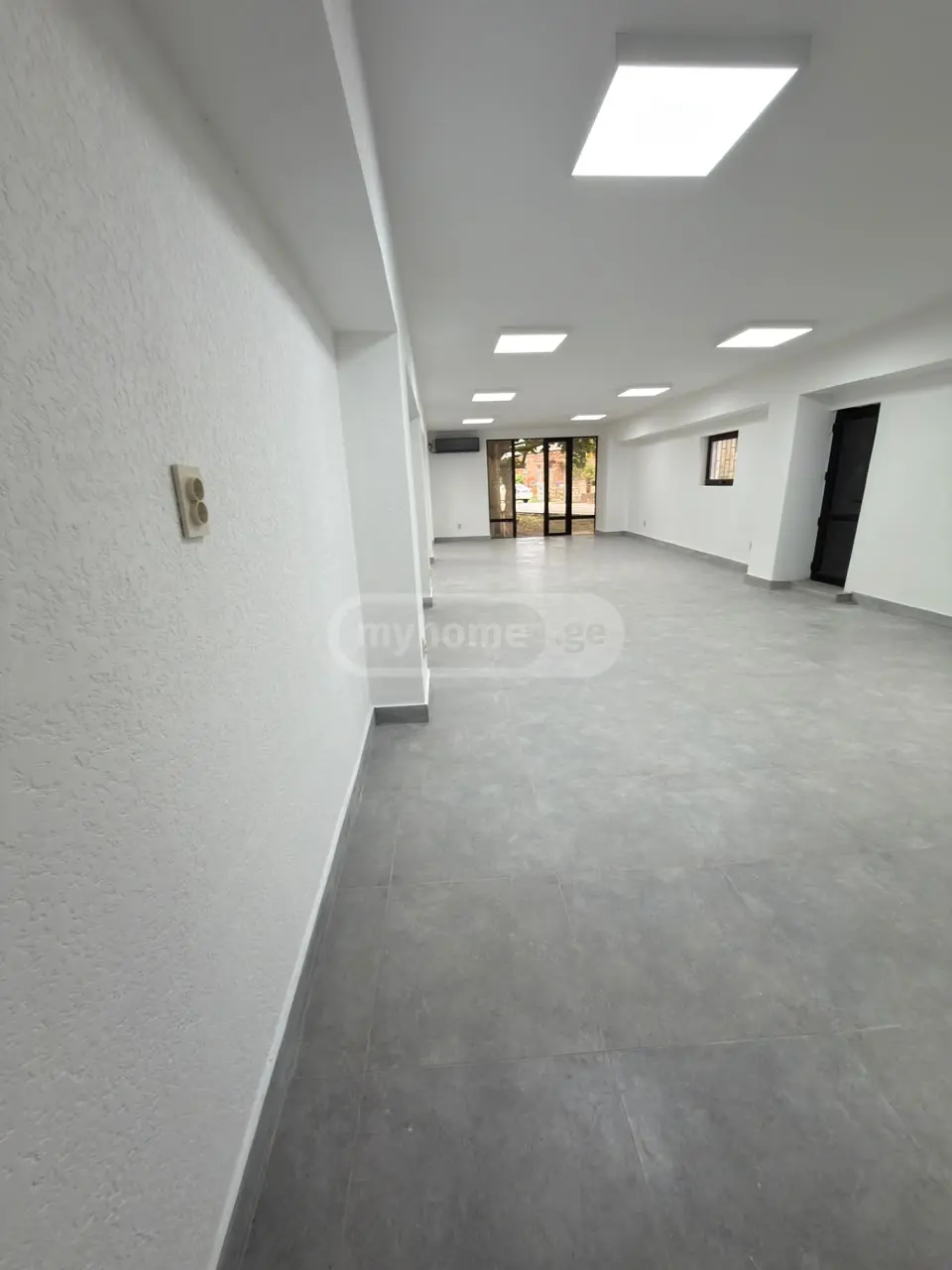 Universal Commercial Area For Rent In Foti view 5