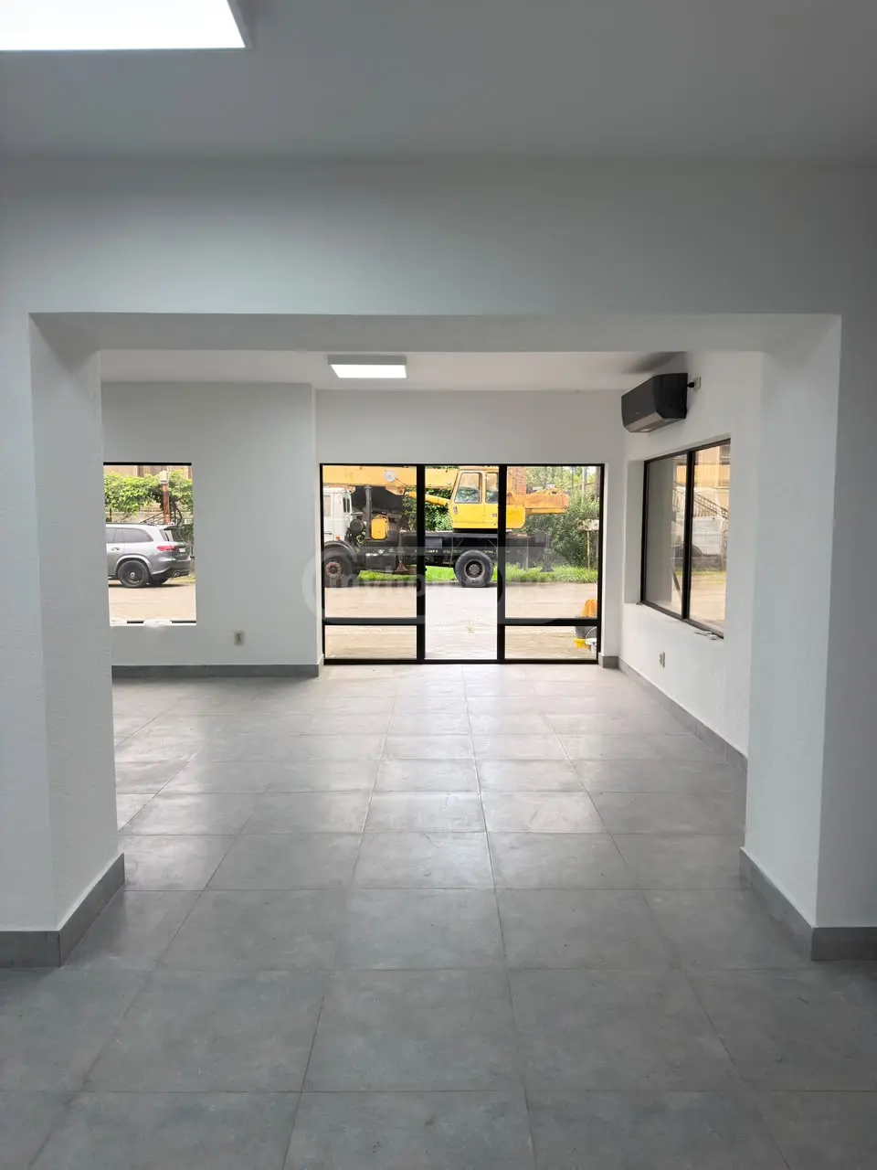 Universal Commercial Area For Rent In Foti view 2