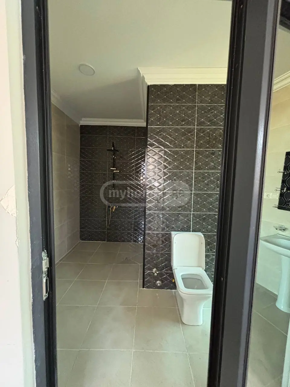 9 Room Private House For Sale view 15