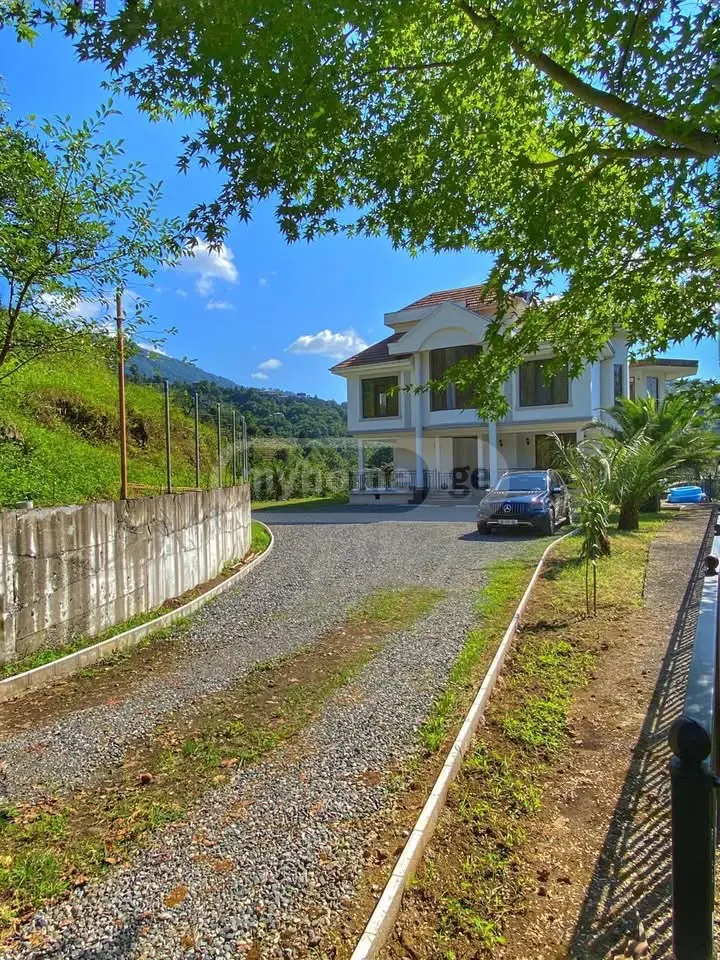 8 Room Private House For Rent In Makhinjauri, In Batumi view 1