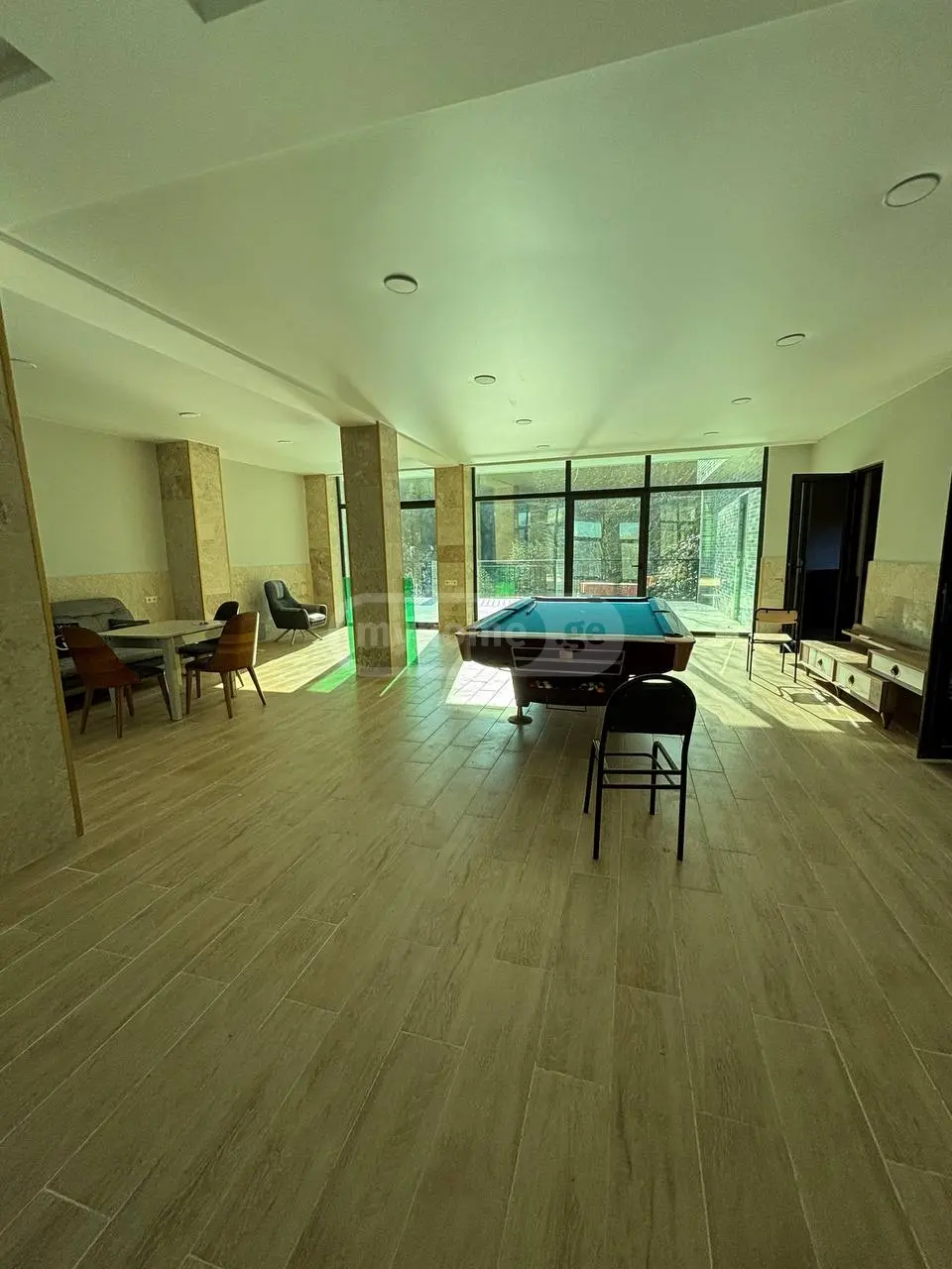 9 Room Private House For Sale view 3