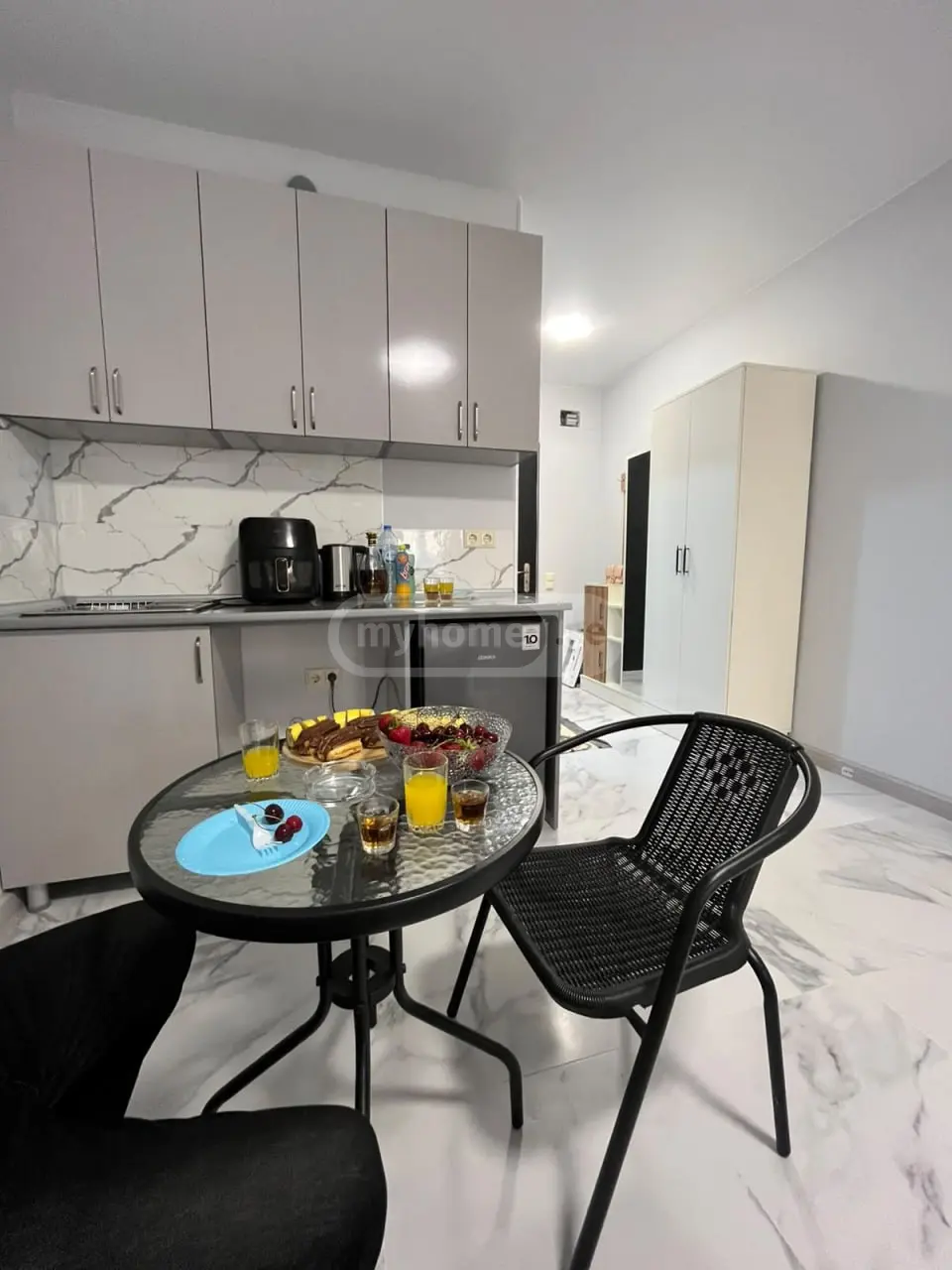 1 Room Apartment For Sale view 2