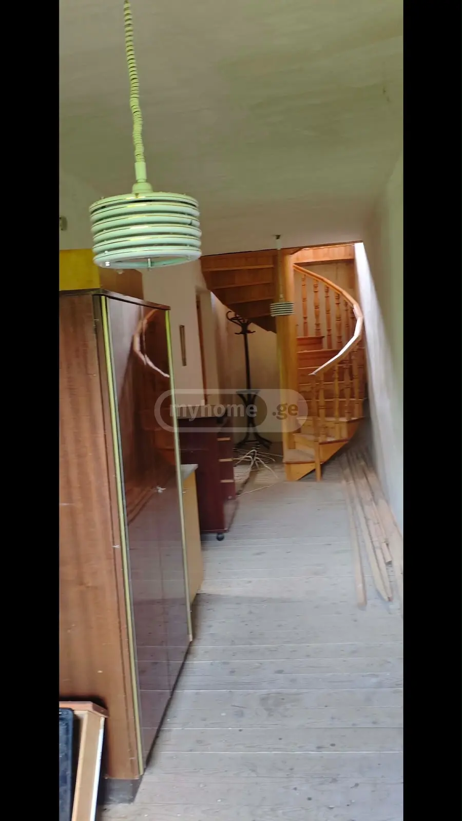 8 Room Private House For Sale view 6