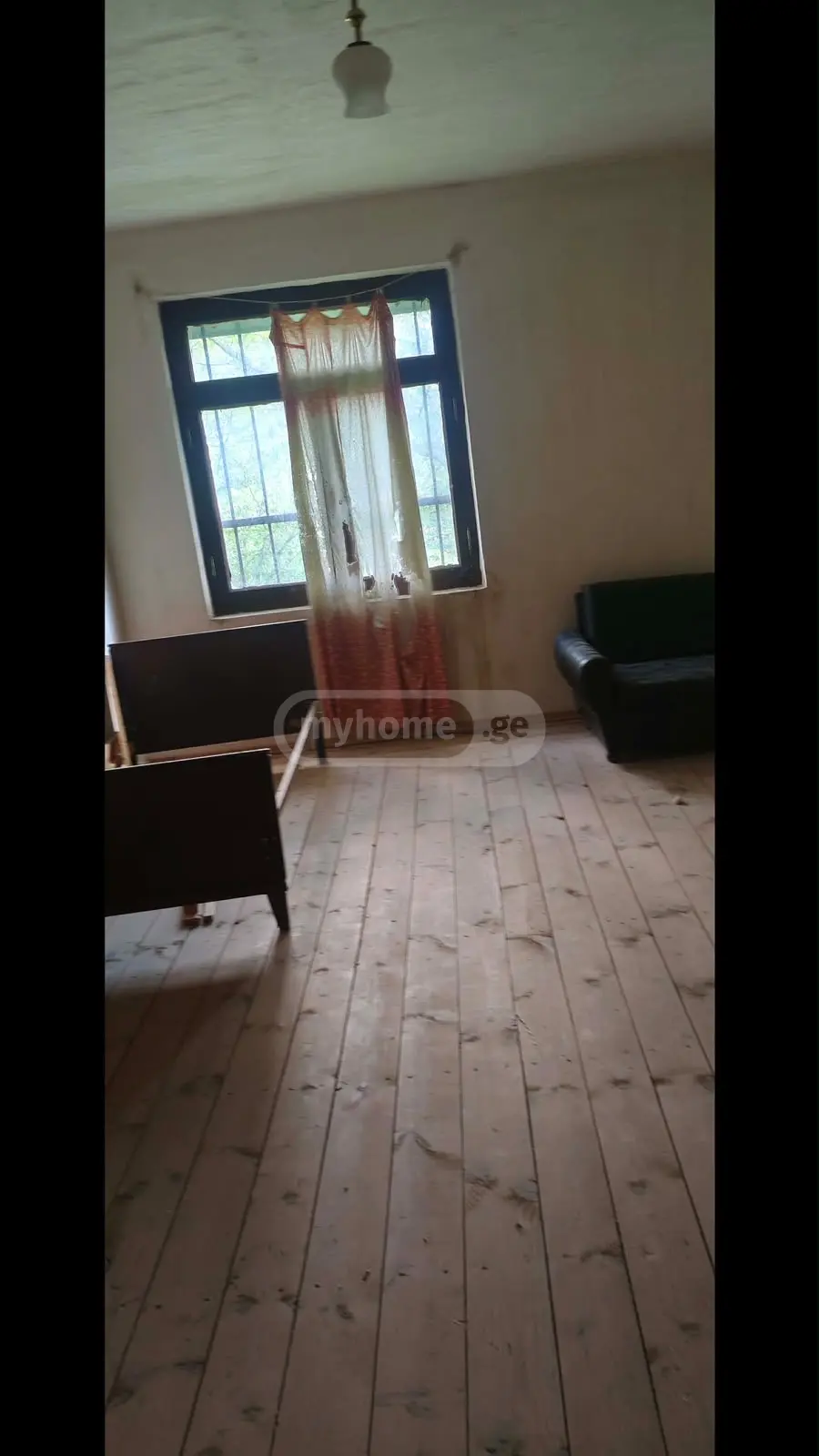 8 Room Private House For Sale view 9