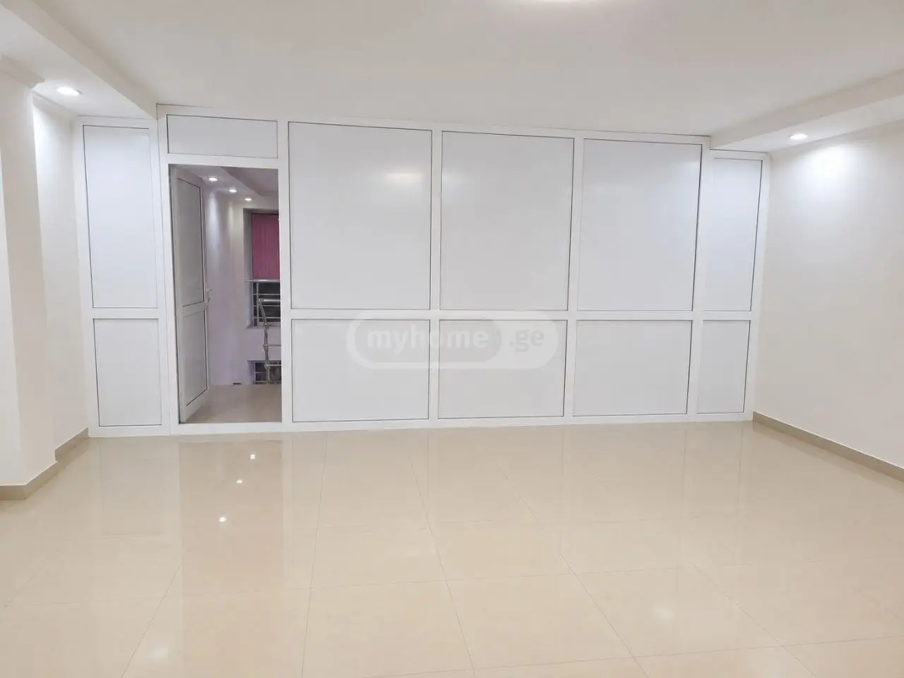 Special Commercial Area For Rent In Old Batumi District, In Batumi view 3