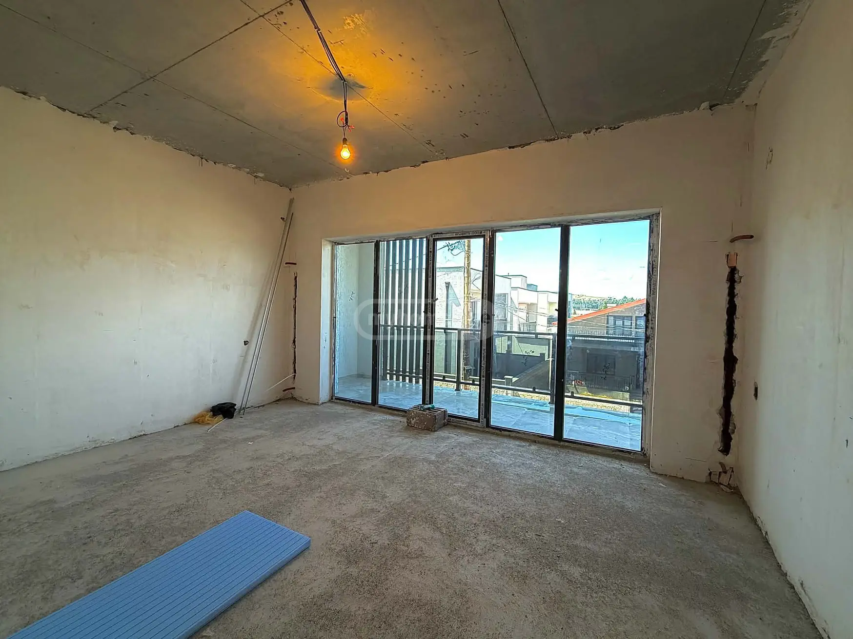 7 Room Private House For Sale view 13