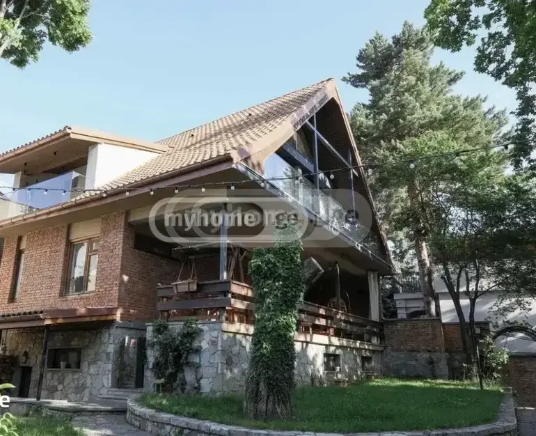 9 Room Apartment For Sale view 3