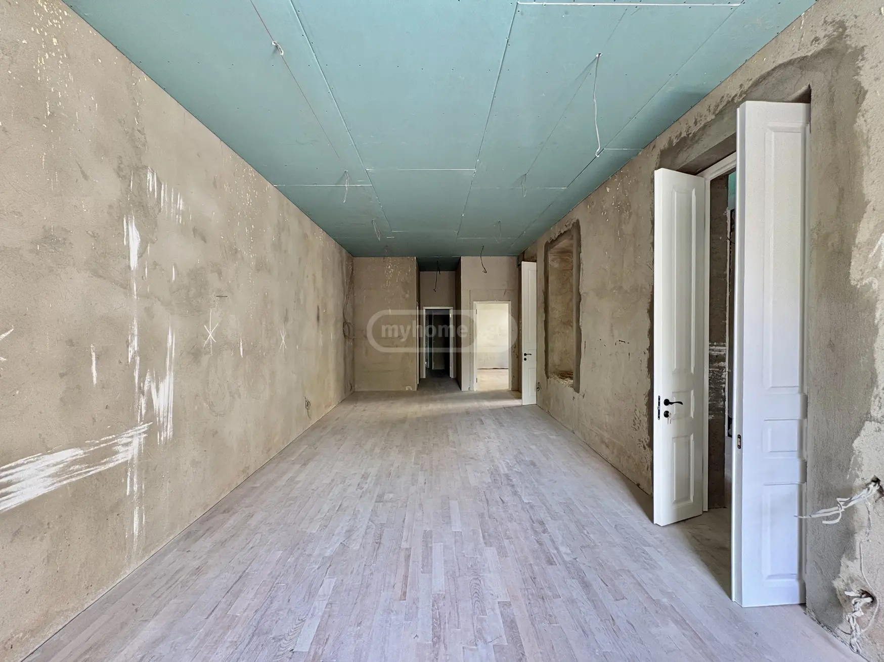 Universal Commercial Area For Rent In Mtatsminda view 2