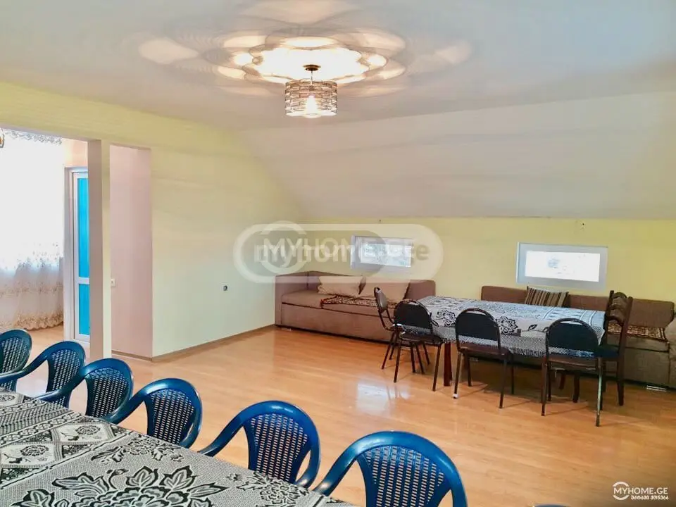 6 Room Country House For Sale view 9