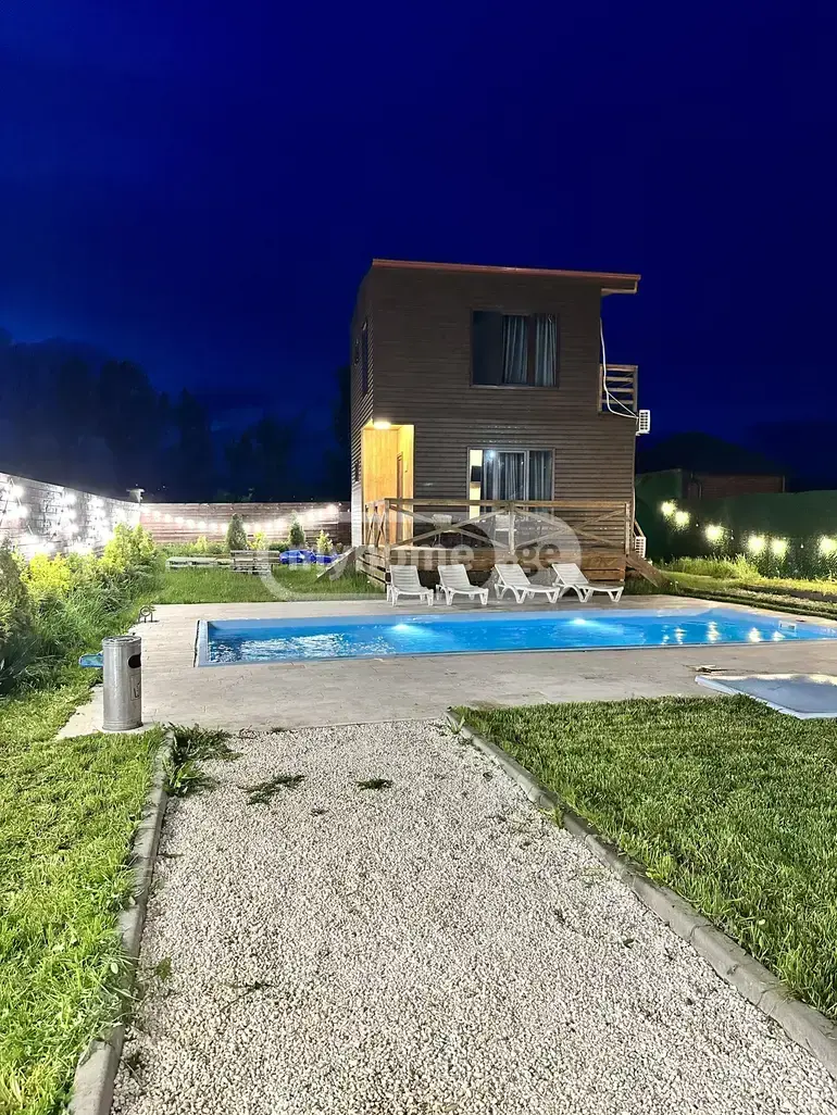 6 Room Country House For Sale view 1