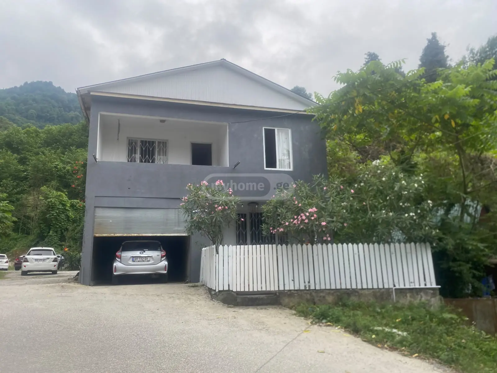 6 Room Private House For Sale view 1