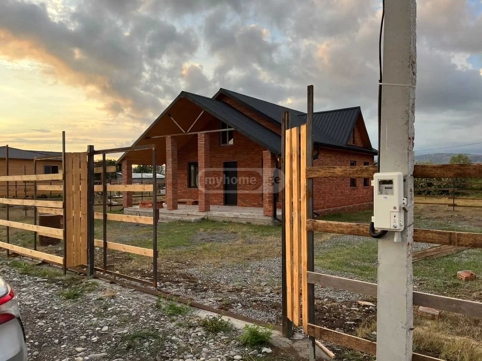 4 Room Private House For Sale view 2