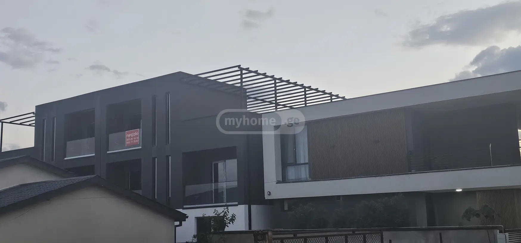 7 Room Private House For Sale view 15