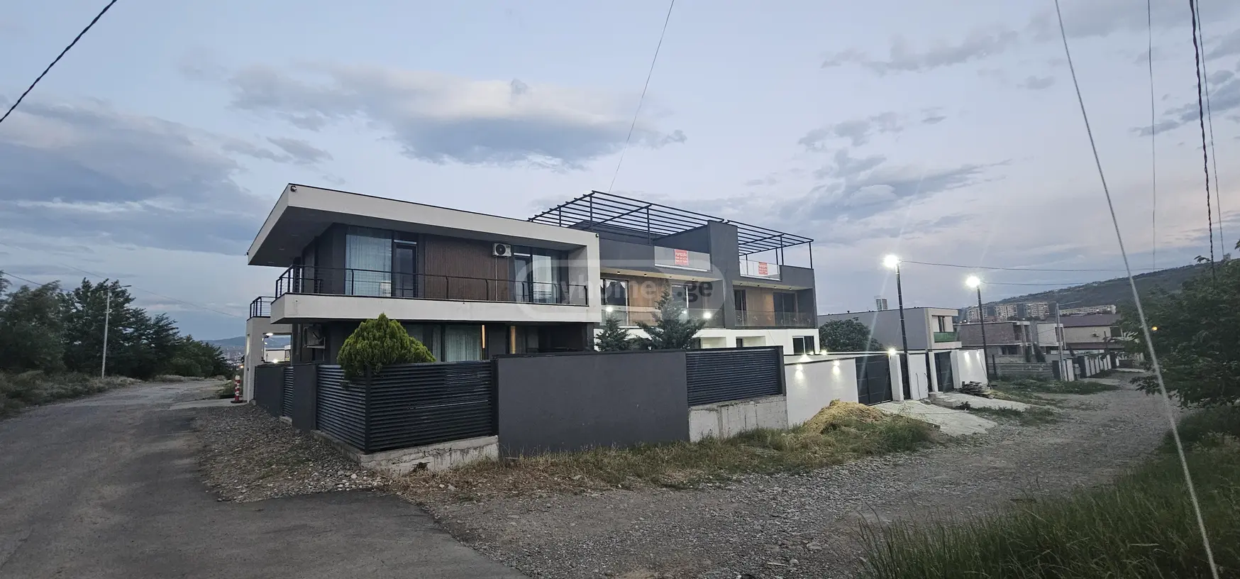 7 Room Private House For Sale view 1