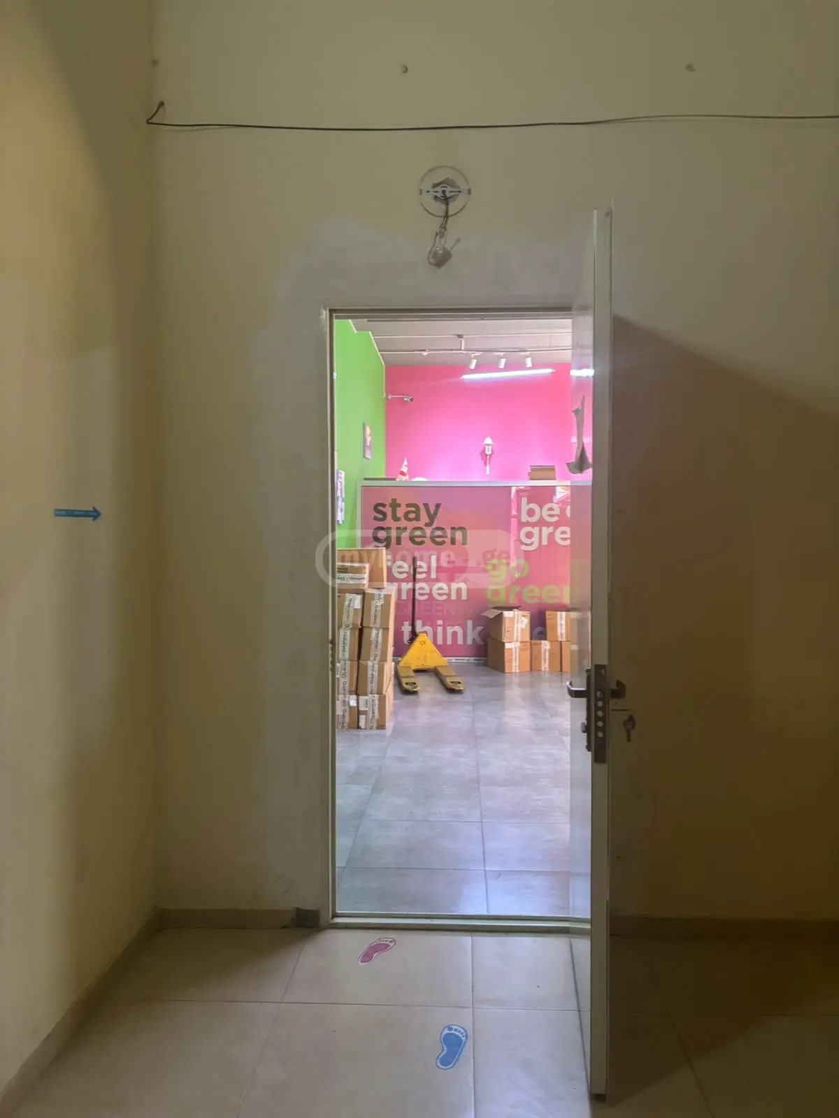 Office Commercial Area For Sale In Isani view 3