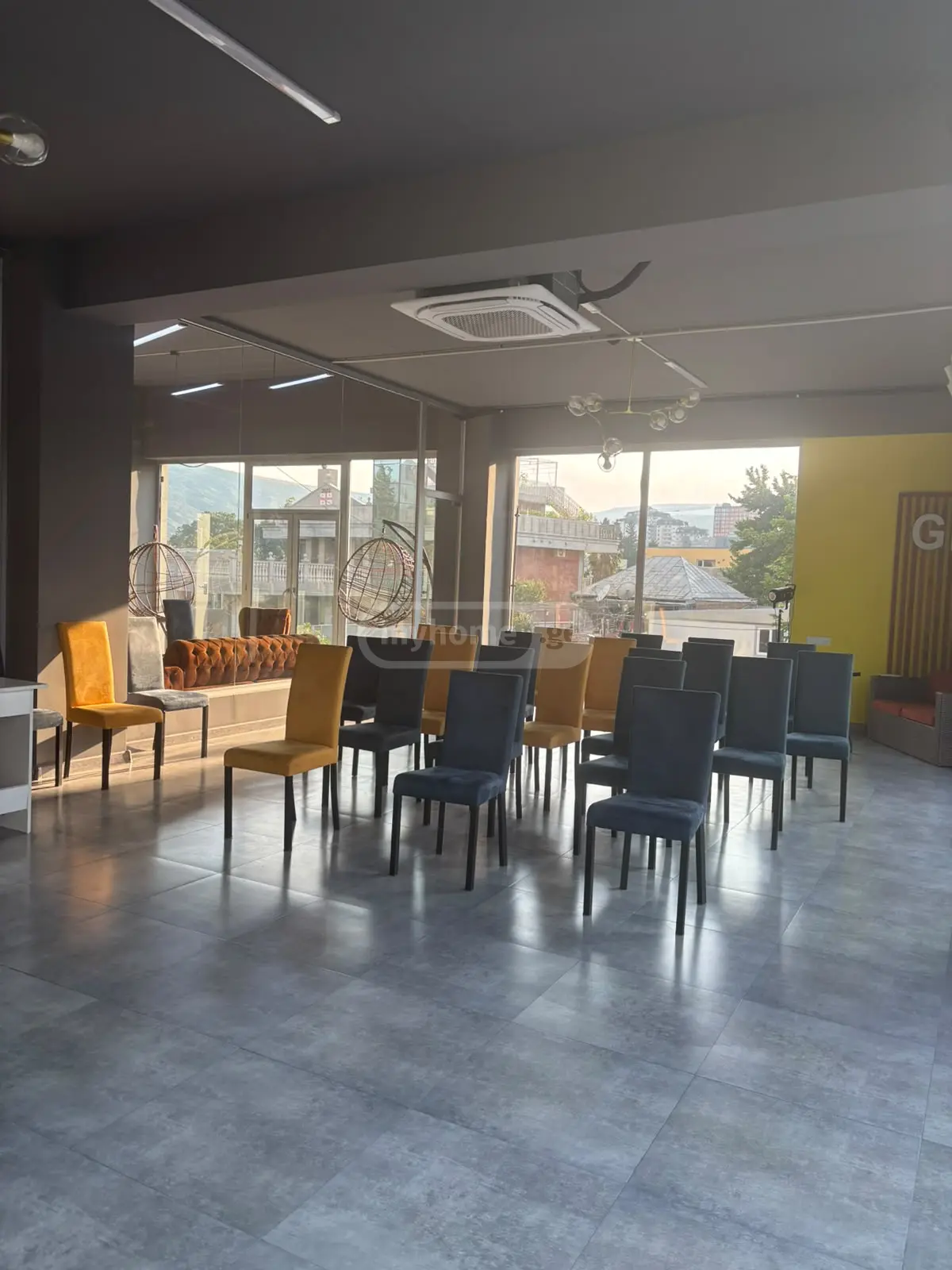 Office Commercial Area For Sale In Isani view 5