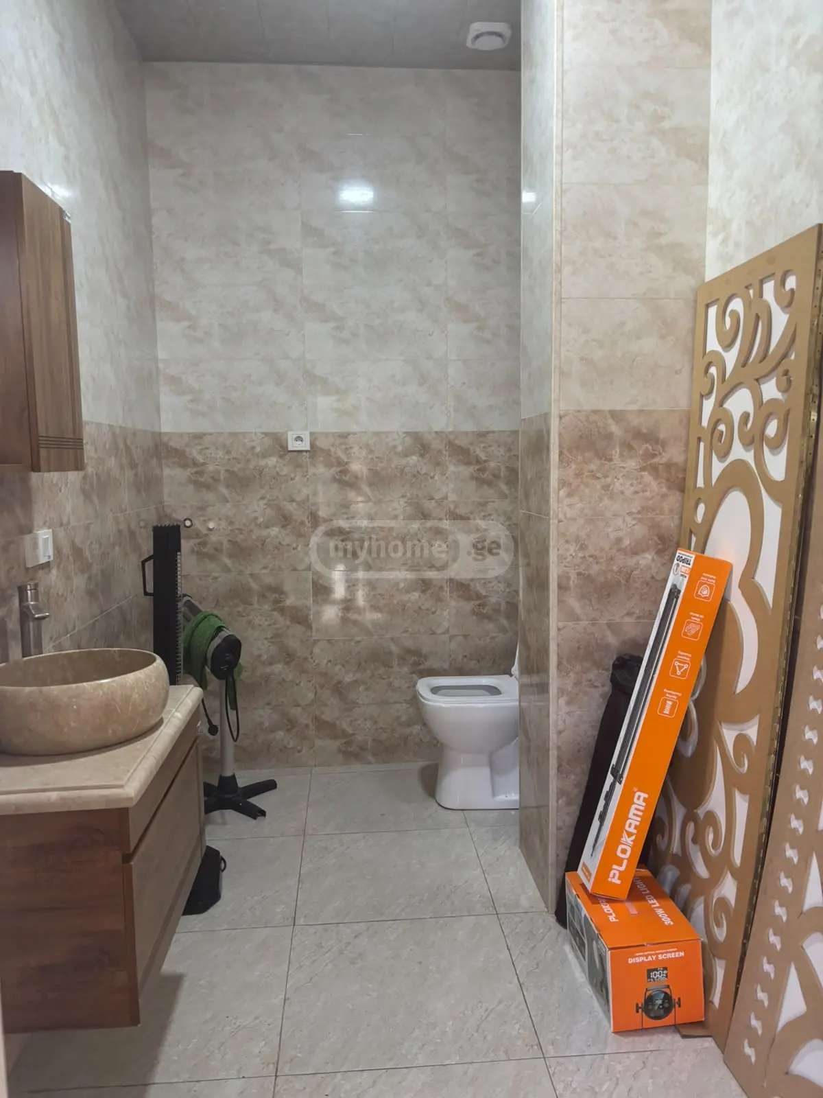 Office Commercial Area For Sale In Isani view 10