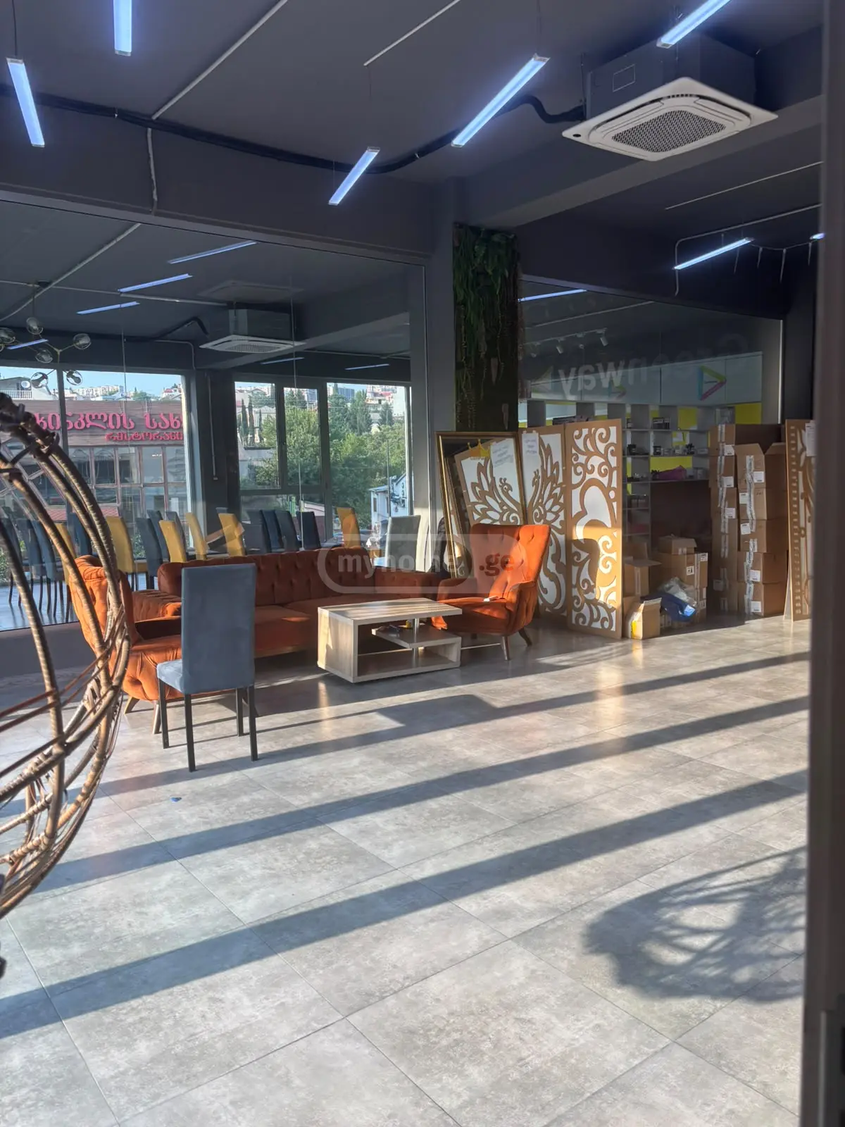 Office Commercial Area For Sale In Isani view 8